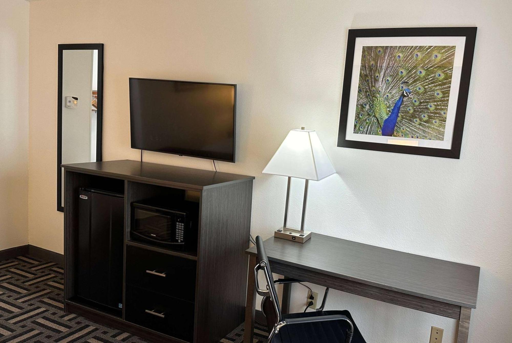 La Quinta Inn And Suites By Wyndham Cincinnati North Springdale Bagian luar foto